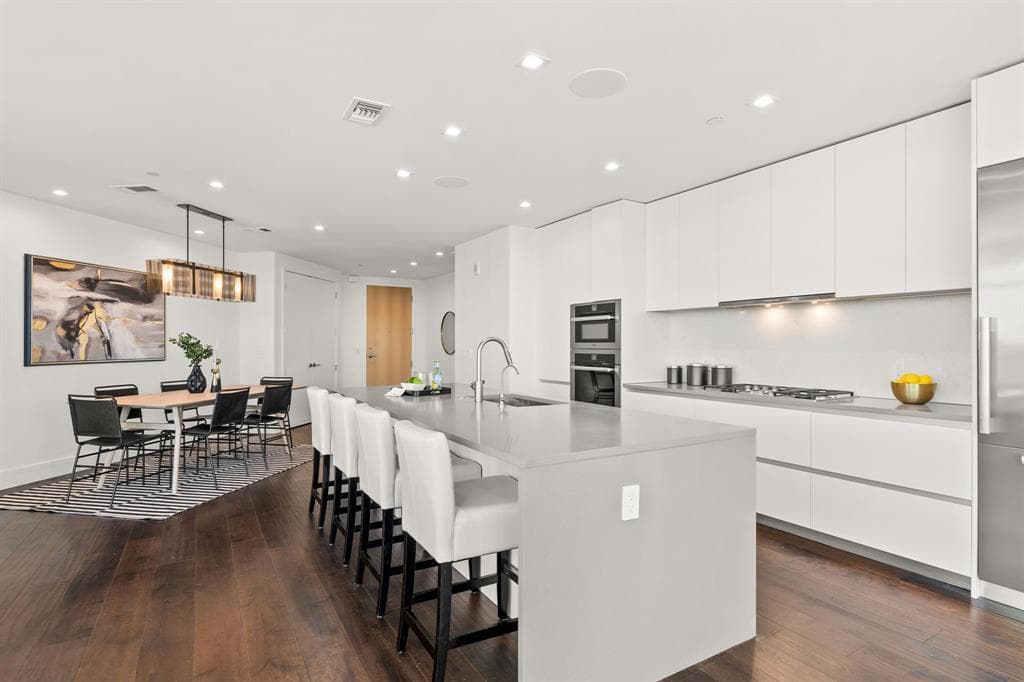 Fifth & West residence 3403, photo 4