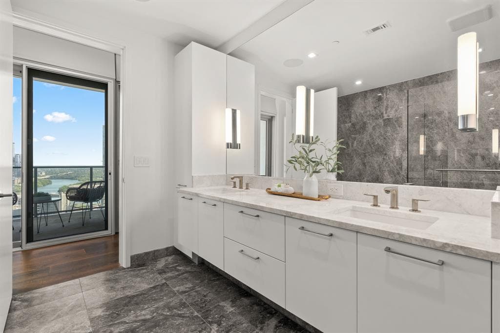 Fifth & West residence 3403, photo 16