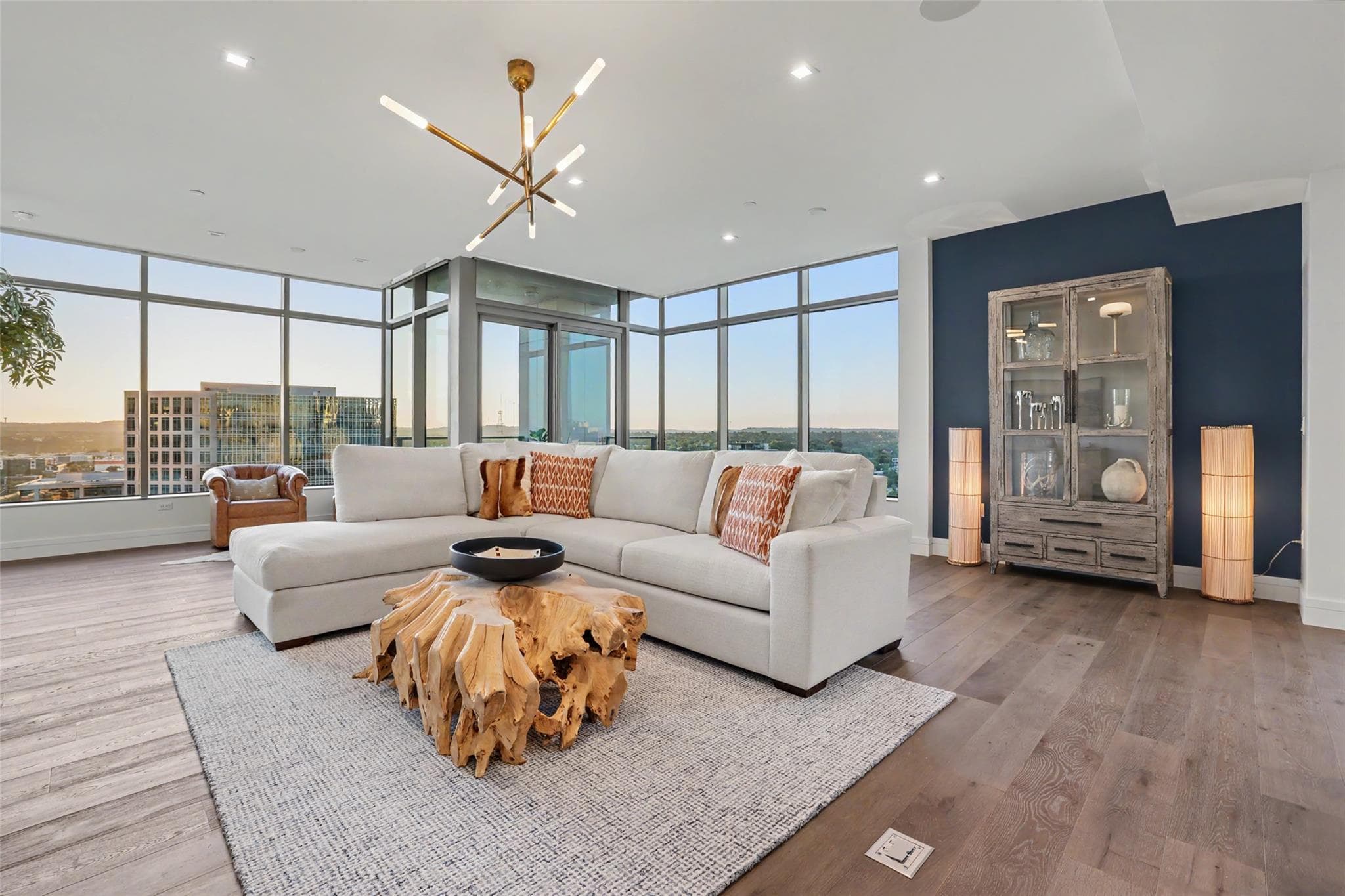 Fifth & West residence 1604, photo 8