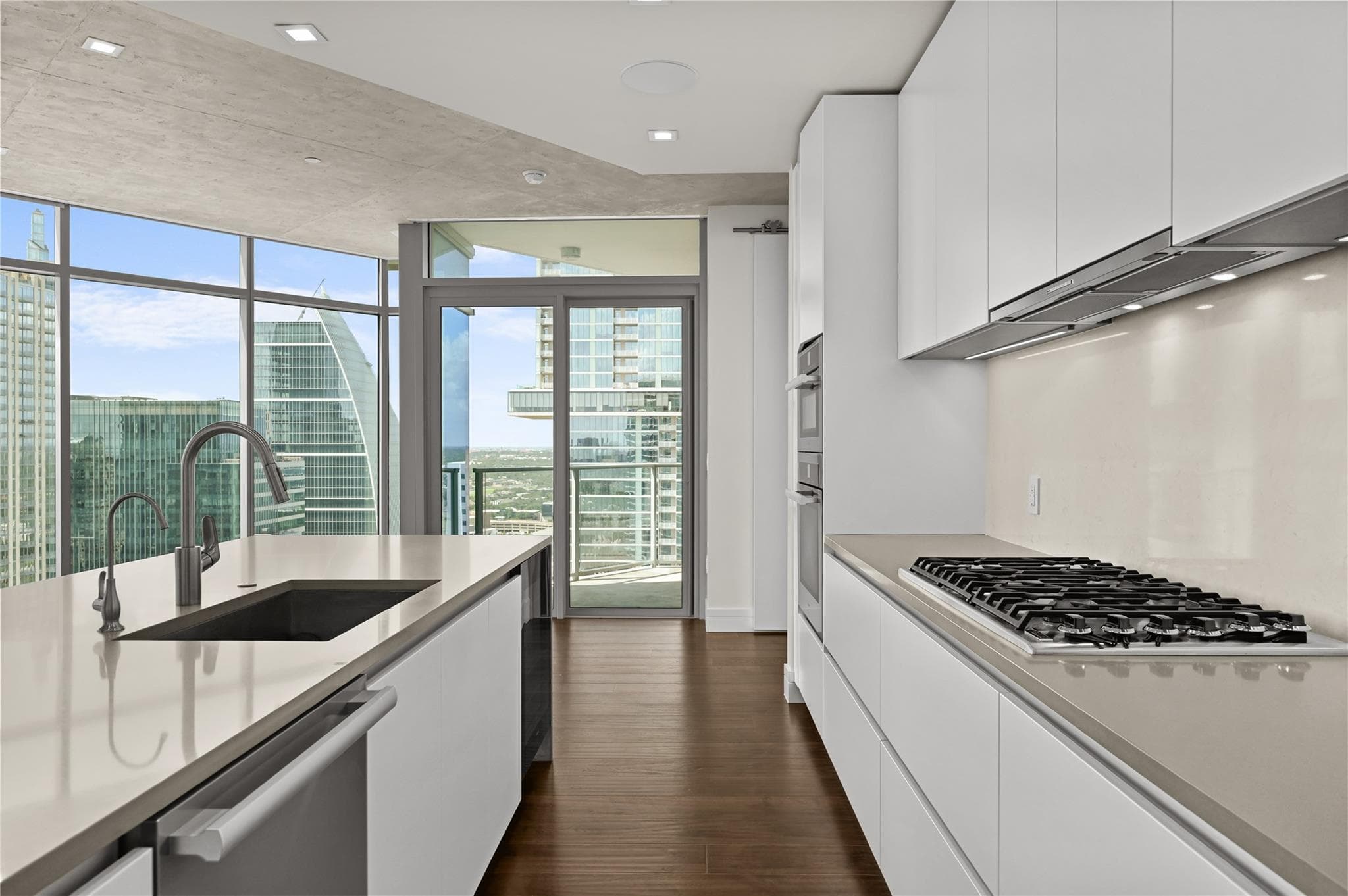 Fifth & West residence 3201, photo 8