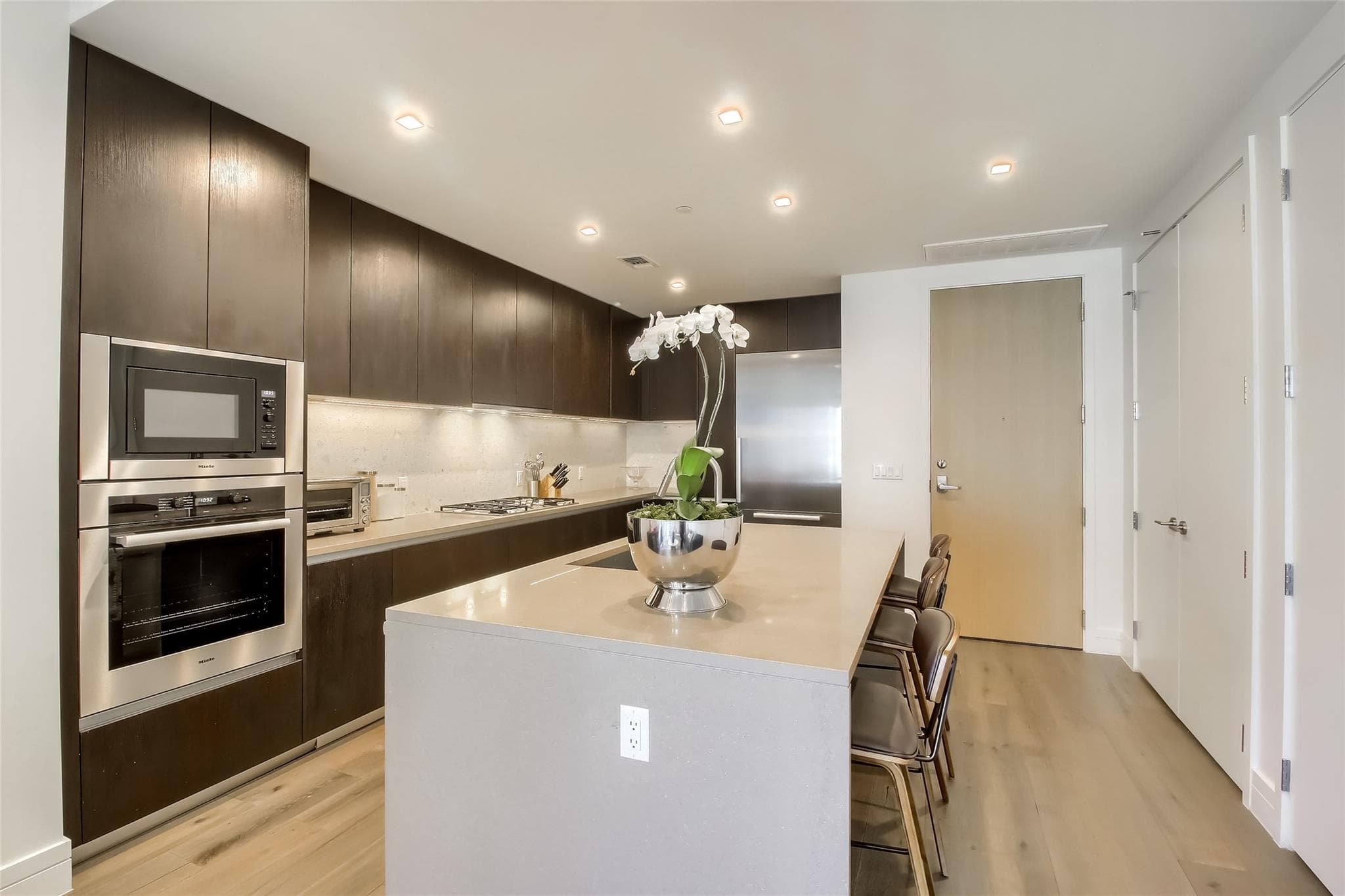 Fifth & West residence 1002, photo 10