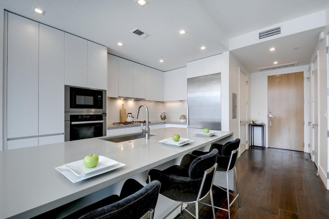 Fifth & West residence 703, photo 7