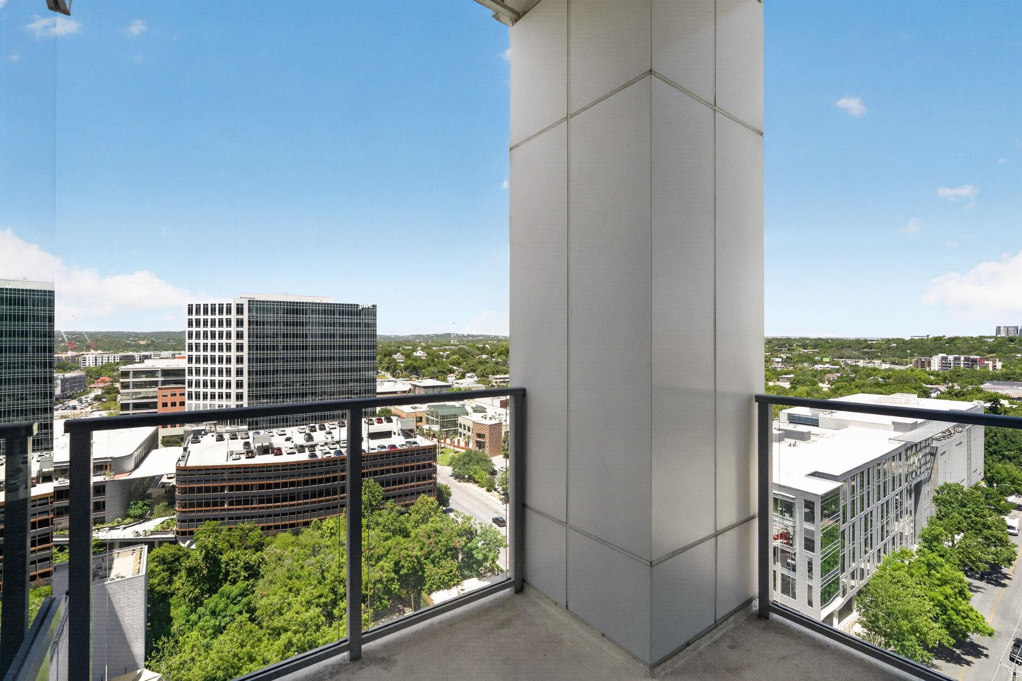 Fifth & West residence 1504, photo 5