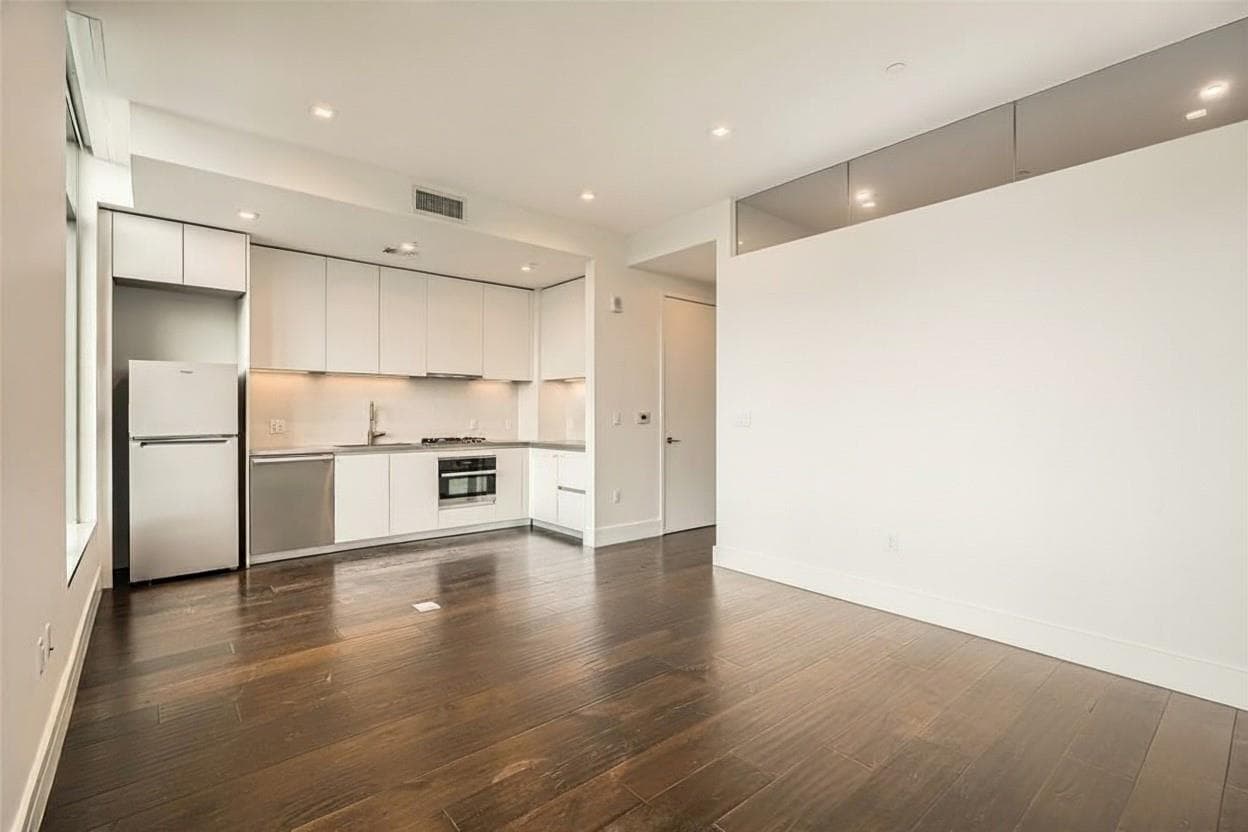 Fifth & West residence 1306, photo 6