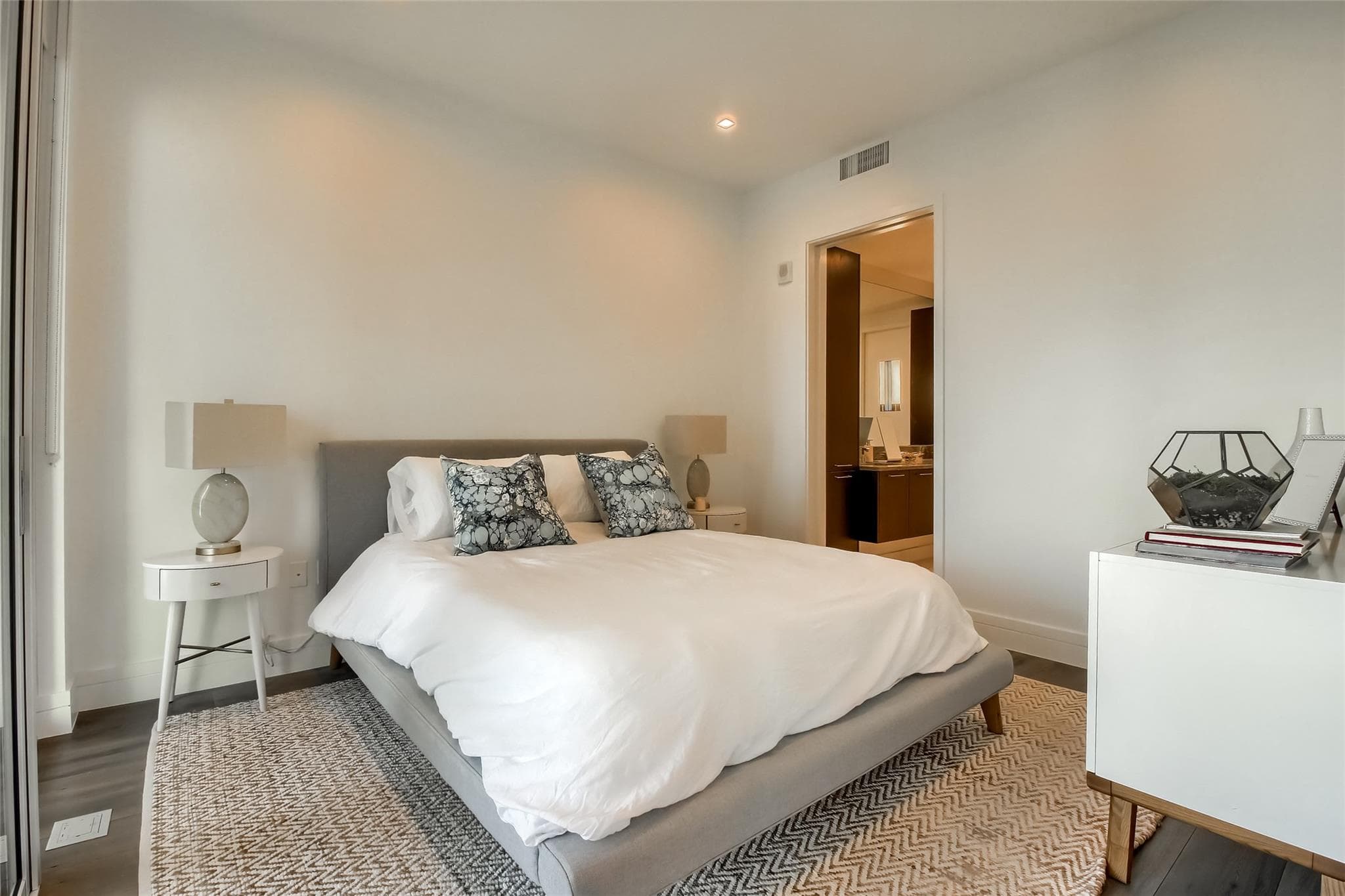 Fifth & West residence 1002, photo 14
