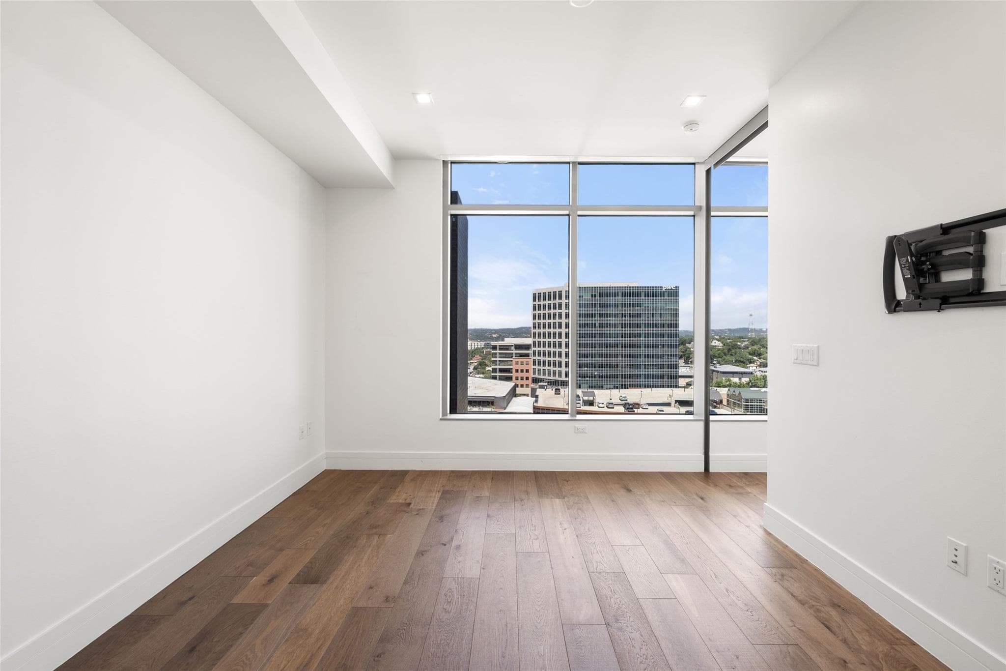 Fifth & West residence 1304, photo 19